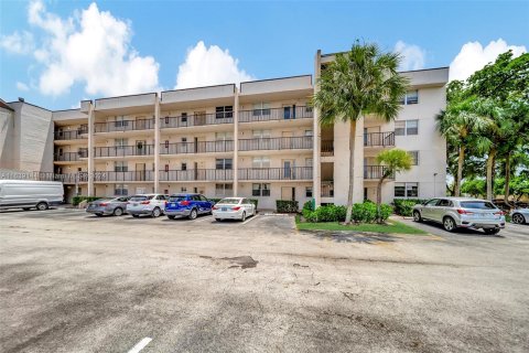 Condo in Sunrise, Florida, 2 bedrooms  № 1311071 - photo 28