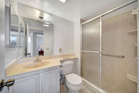 Condo in Sunrise, Florida, 2 bedrooms  № 1311071 - photo 7