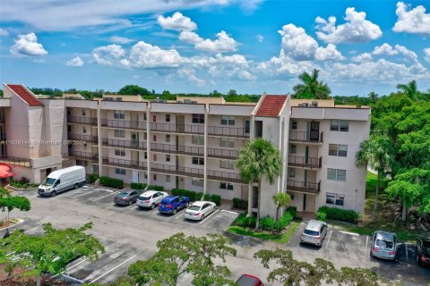 Copropriété à vendre à Sunrise, Floride: 2 chambres, 107.95 m2 № 1311071 - photo 30