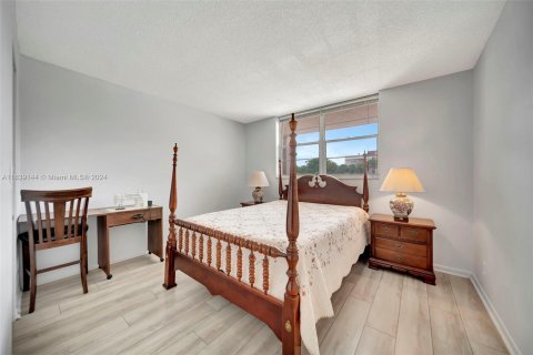 Copropriété à vendre à Sunrise, Floride: 2 chambres, 107.95 m2 № 1311071 - photo 5