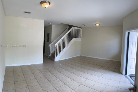 Townhouse in Homestead, Florida 3 bedrooms, 140.19 sq.m. № 1368703 - photo 5