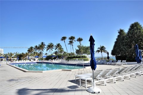 Copropriété à vendre à Miami Beach, Floride: 2 chambres, 92.9 m2 № 1328952 - photo 26