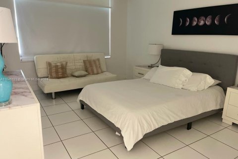 Copropriété à vendre à Miami Beach, Floride: 2 chambres, 92.9 m2 № 1328952 - photo 13