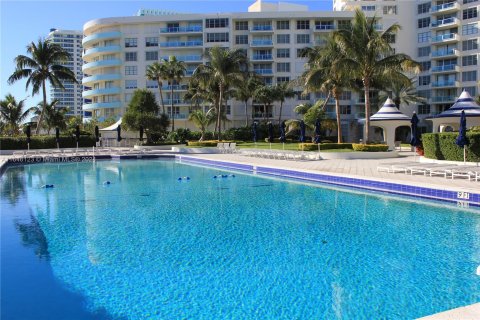 Copropriété à vendre à Miami Beach, Floride: 2 chambres, 92.9 m2 № 1328952 - photo 28