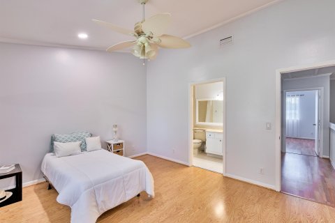 Townhouse in West Palm Beach, Florida 2 bedrooms, 109.07 sq.m. № 1101247 - photo 20