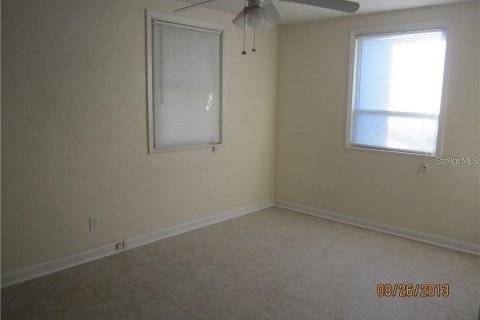 Commercial property in Tampa, Florida 4 bedrooms, 321.35 sq.m. № 1404770 - photo 27