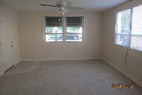 Propiedad comercial en venta en Tampa, Florida, 4 dormitorios, 321.35 m2 № 1404770 - foto 23