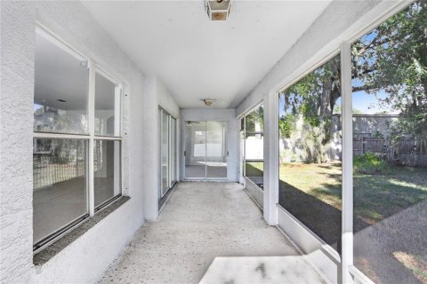 Villa ou maison à vendre à Brandon, Floride: 5 chambres, 243.22 m2 № 917330 - photo 30
