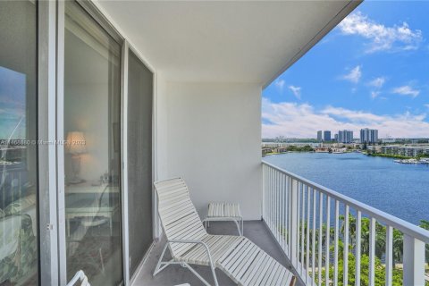 Copropriété à vendre à Aventura, Floride: 2 chambres, 113.34 m2 № 1311078 - photo 3