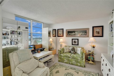 Condo in Aventura, Florida, 2 bedrooms  № 1311078 - photo 13