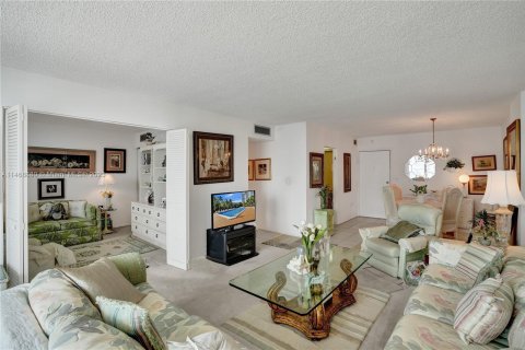 Copropriété à vendre à Aventura, Floride: 2 chambres, 113.34 m2 № 1311078 - photo 4