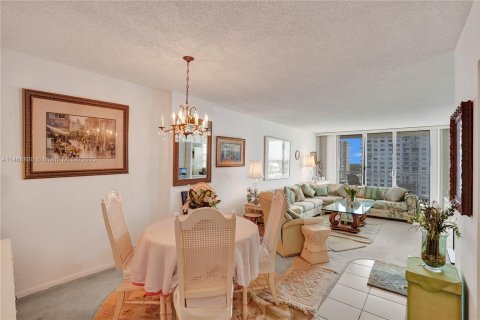 Copropriété à vendre à Aventura, Floride: 2 chambres, 113.34 m2 № 1311078 - photo 5