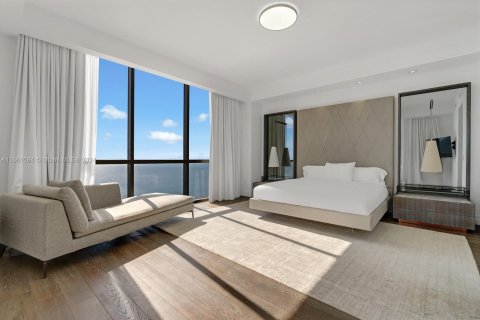 Condo in Sunny Isles Beach, Florida, 4 bedrooms  № 1368830 - photo 24