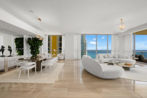 Condo in Sunny Isles Beach, Florida, 4 bedrooms  № 1368830 - photo 12