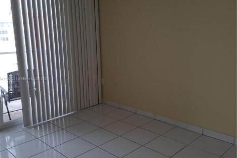 Copropriété à vendre à Miami, Floride: 1 chambre, 79.99 m2 № 1177725 - photo 10