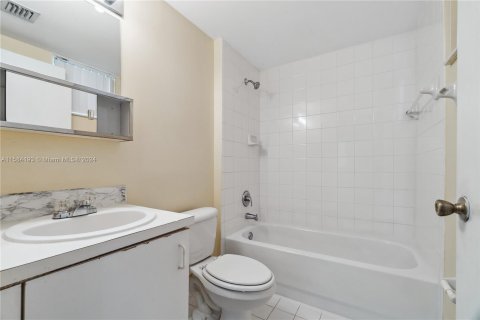 Condo in Davie, Florida, 2 bedrooms  № 1177641 - photo 6