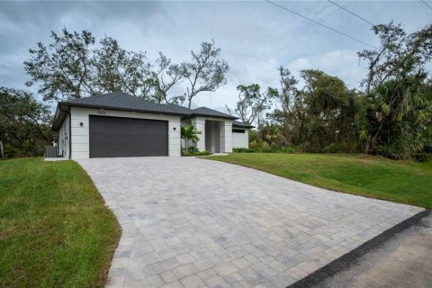 Villa ou maison à vendre à North Port, Floride: 3 chambres, 166.2 m2 № 1194912 - photo 3