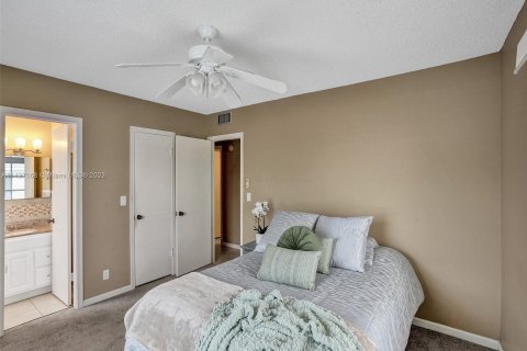 Condominio en venta en Fort Lauderdale, Florida, 2 dormitorios, 81.29 m2 № 643167 - foto 14