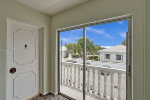 Copropriété à vendre à Fort Lauderdale, Floride: 2 chambres, 81.29 m2 № 643167 - photo 22