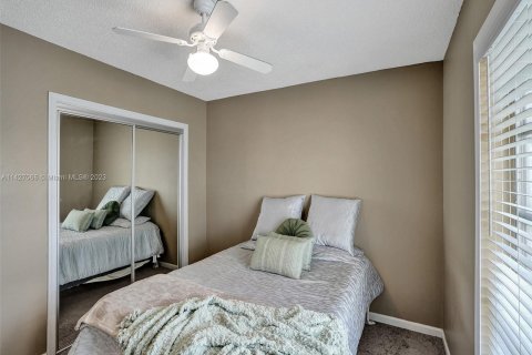 Condominio en venta en Fort Lauderdale, Florida, 2 dormitorios, 81.29 m2 № 643167 - foto 12