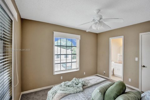 Copropriété à vendre à Fort Lauderdale, Floride: 2 chambres, 81.29 m2 № 643167 - photo 10