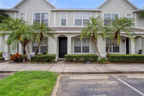 Touwnhouse à vendre à Largo, Floride: 2 chambres, 111.95 m2 № 1363623 - photo 1