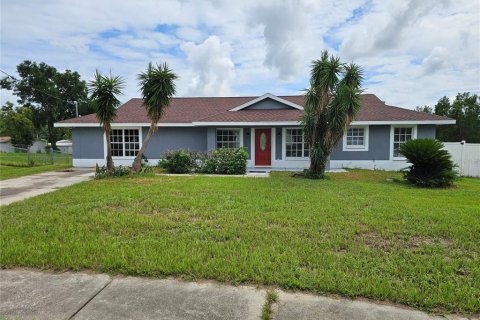 Villa ou maison à vendre à Dade City, Floride: 5 chambres, 154.59 m2 № 1363624 - photo 1