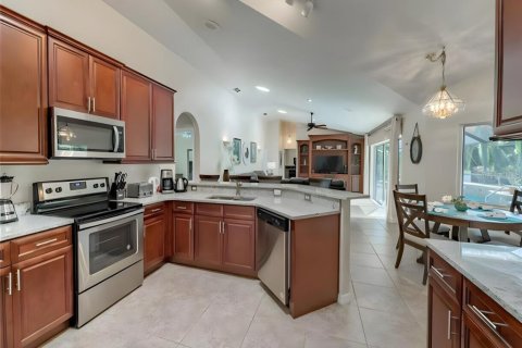 Villa ou maison à vendre à Kissimmee, Floride: 5 chambres, 265.42 m2 № 1297145 - photo 8