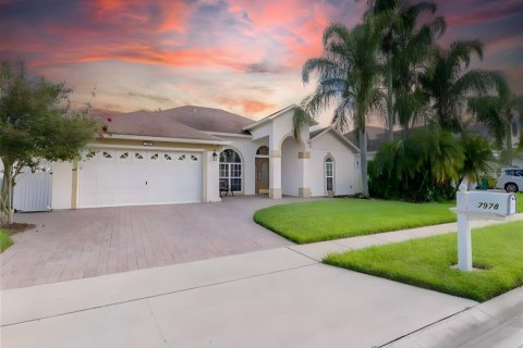 Villa ou maison à vendre à Kissimmee, Floride: 5 chambres, 265.42 m2 № 1297145 - photo 1