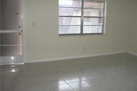 Condominio en venta en Dania Beach, Florida, 2 dormitorios, 90.12 m2 № 1208466 - foto 2