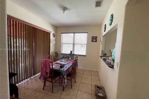 Townhouse in Homestead, Florida 3 bedrooms, 116.13 sq.m. № 1316362 - photo 7