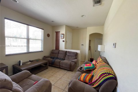 Townhouse in Homestead, Florida 3 bedrooms, 116.13 sq.m. № 1316362 - photo 5