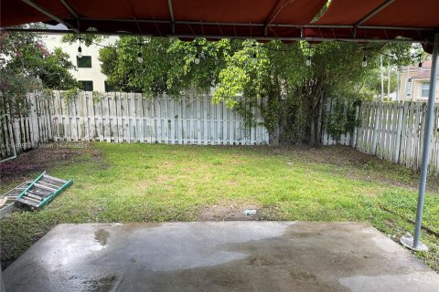 Townhouse in Homestead, Florida 3 bedrooms, 116.13 sq.m. № 1316362 - photo 17