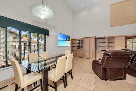 Villa ou maison à vendre à Weston, Floride: 5 chambres, 244.52 m2 № 1364096 - photo 12