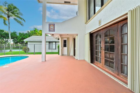 House in Weston, Florida 5 bedrooms, 244.52 sq.m. № 1364096 - photo 13