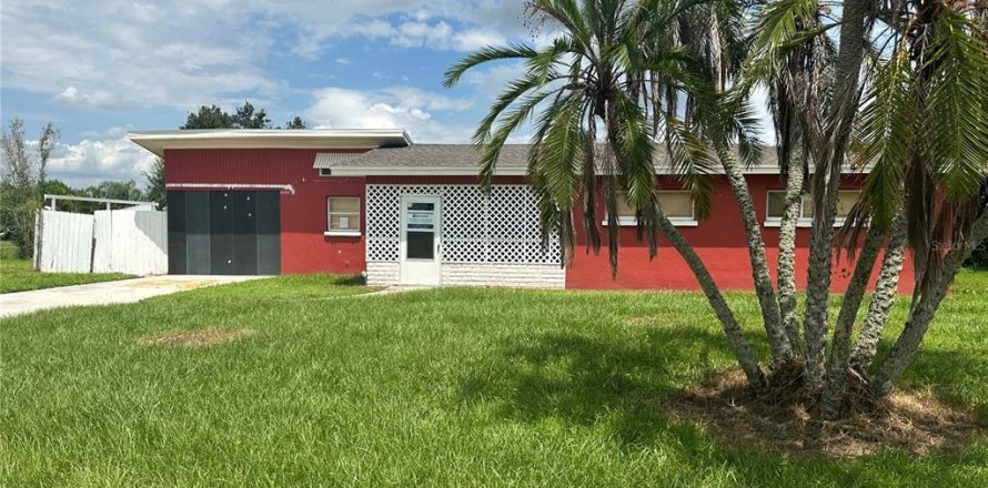 House in Punta Gorda, Florida 3 bedrooms, 148.27 sq.m. № 1324177