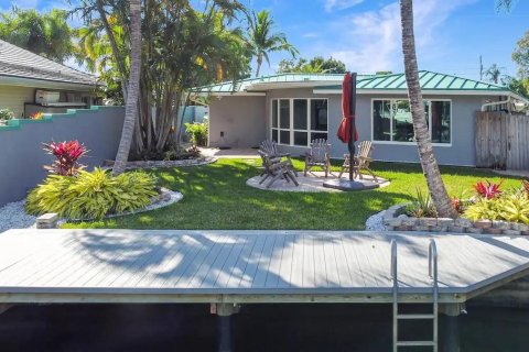 House in Wilton Manors, Florida 2 bedrooms, 161.65 sq.m. № 989337 - photo 6