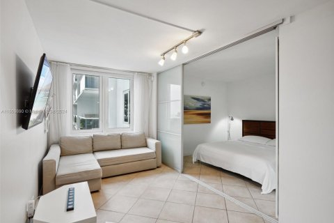 Condominio en venta en Miami Beach, Florida, 61.32 m2 № 1233298 - foto 18