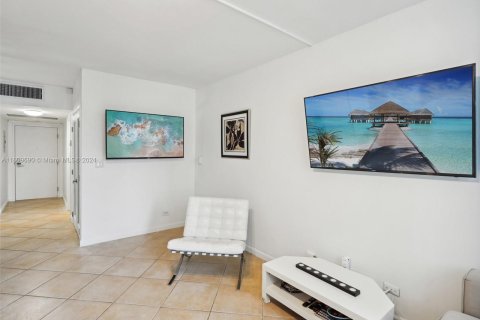 Condominio en venta en Miami Beach, Florida, 61.32 m2 № 1233298 - foto 17