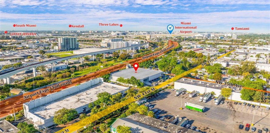 Commercial property in Miami, Florida № 1153828