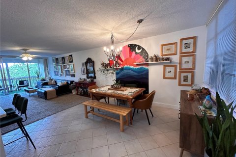 Copropriété à vendre à Lauderhill, Floride: 2 chambres, 106.65 m2 № 991606 - photo 7