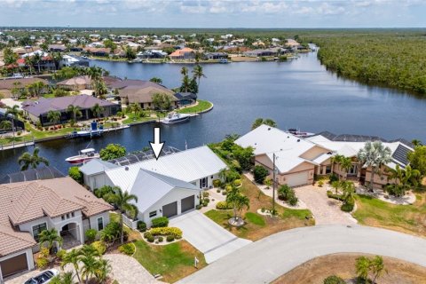 Villa ou maison à vendre à Punta Gorda, Floride: 3 chambres, 212.93 m2 № 1317895 - photo 3