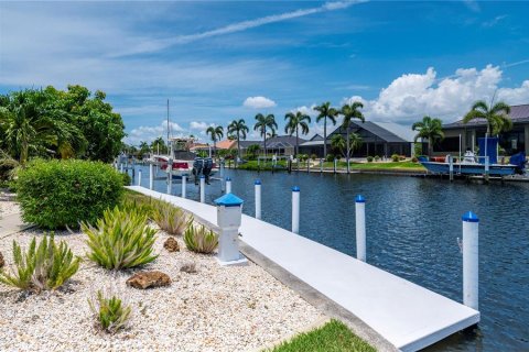 Villa ou maison à vendre à Punta Gorda, Floride: 3 chambres, 212.93 m2 № 1317895 - photo 7