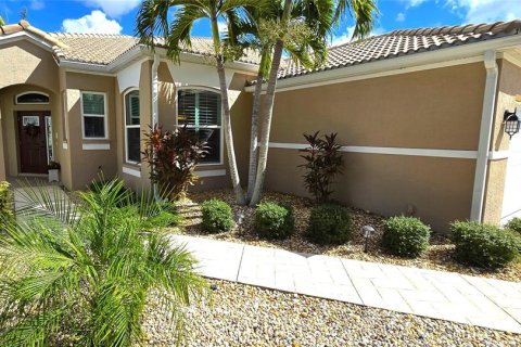 Casa en venta en Punta Gorda, Florida, 3 dormitorios, 154.22 m2 № 1382500 - foto 2