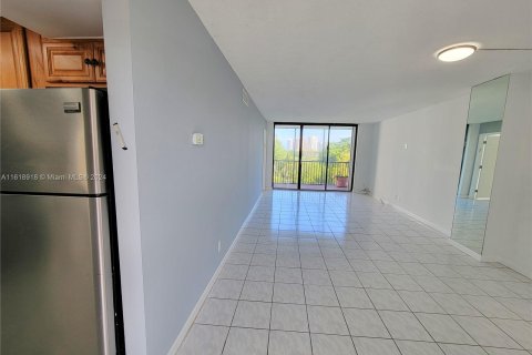 Copropriété à vendre à Aventura, Floride: 2 chambres, 92.34 m2 № 1240126 - photo 4