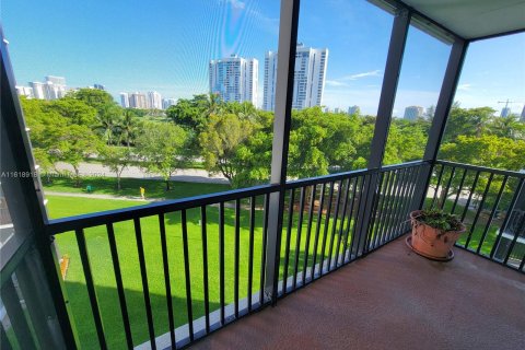 Condominio en venta en Aventura, Florida, 2 dormitorios, 92.34 m2 № 1240126 - foto 7