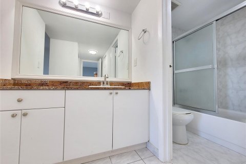 Купить кондоминиум в Авентура, Флорида 2 спальни, 92.34м2, № 1240126 - фото 12