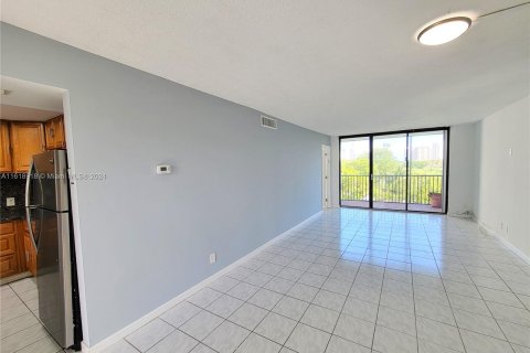 Copropriété à vendre à Aventura, Floride: 2 chambres, 92.34 m2 № 1240126 - photo 5