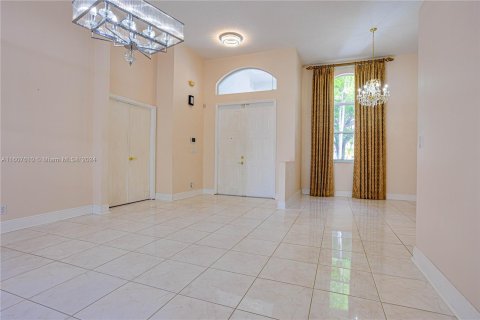 House in Coral Springs, Florida 4 bedrooms, 240.43 sq.m. № 1240128 - photo 20