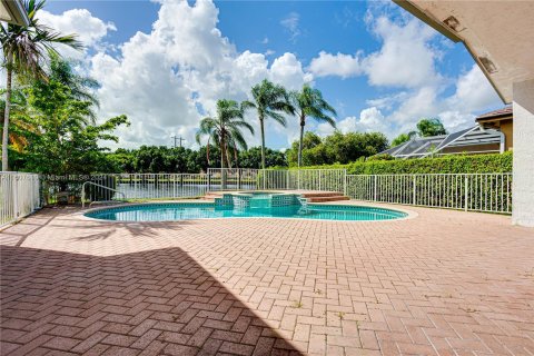 Casa en venta en Coral Springs, Florida, 4 dormitorios, 240.43 m2 № 1240128 - foto 17